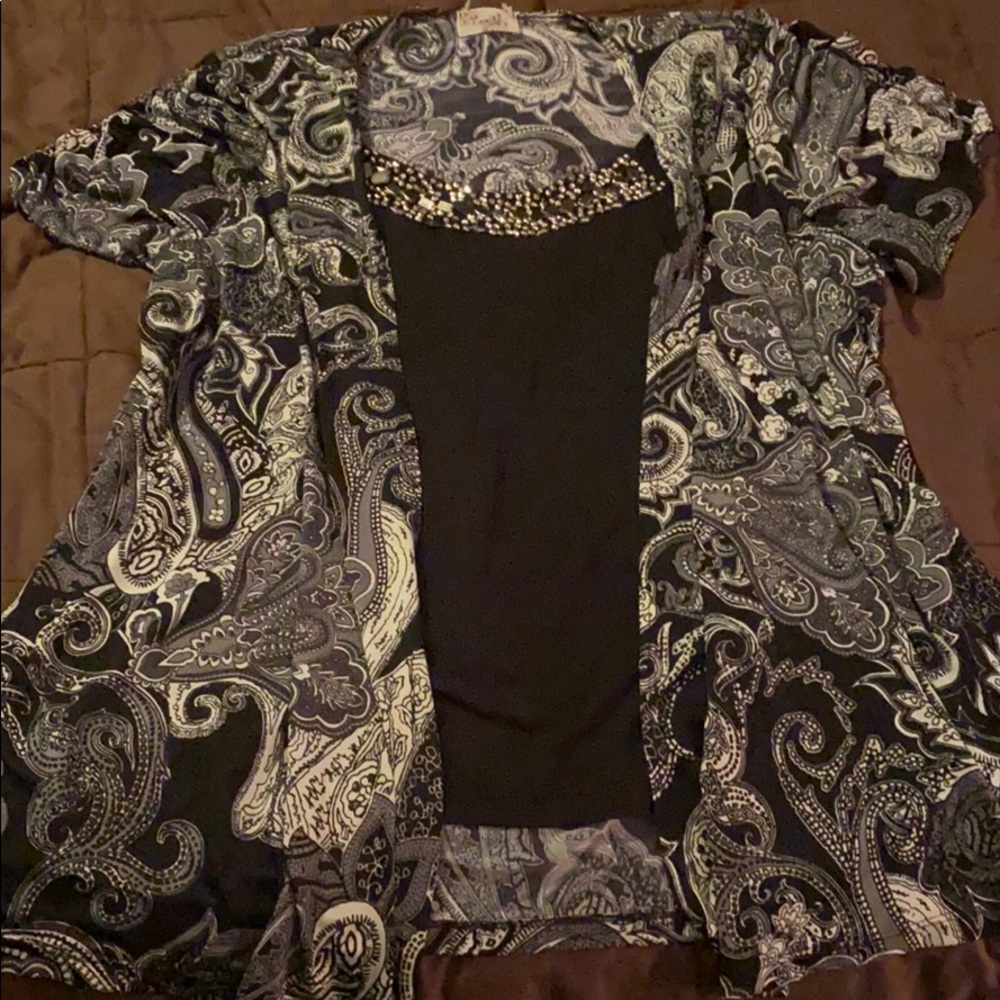 Plus Size 2-in-1 Blouse
